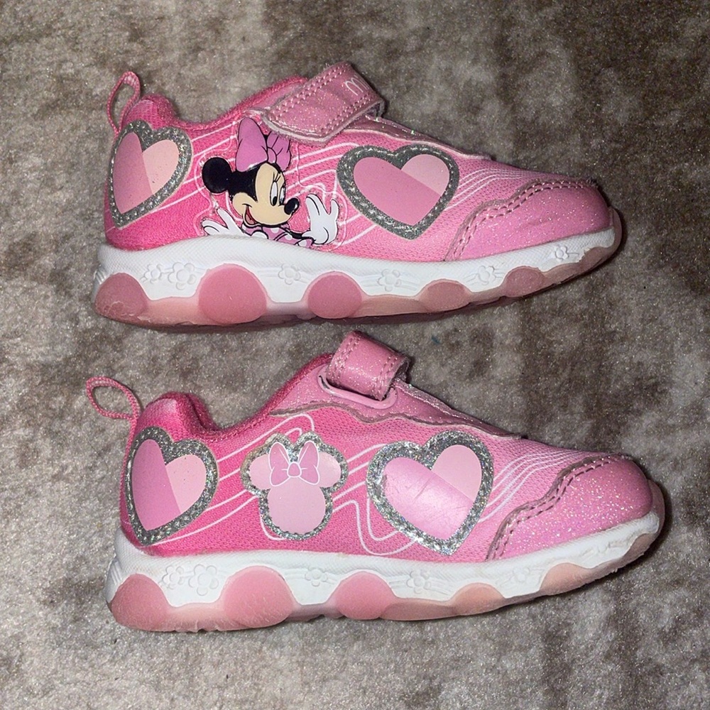 Disney Minnie Mouse Light-Up Sneakers Sz 7